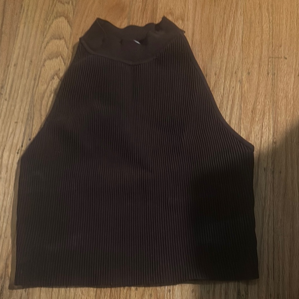 Babaton Black Ribbed Crop Tank Top